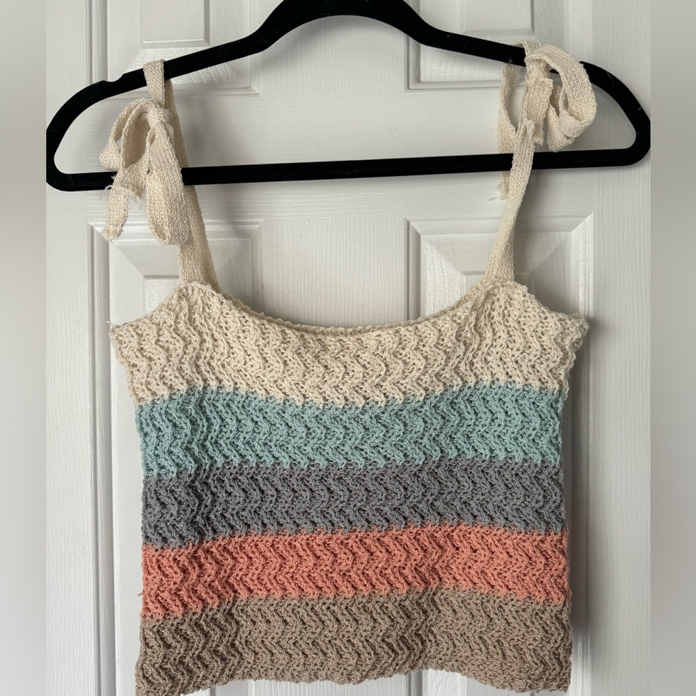 POL Cropped Knit Tank - Picture 4 of 13